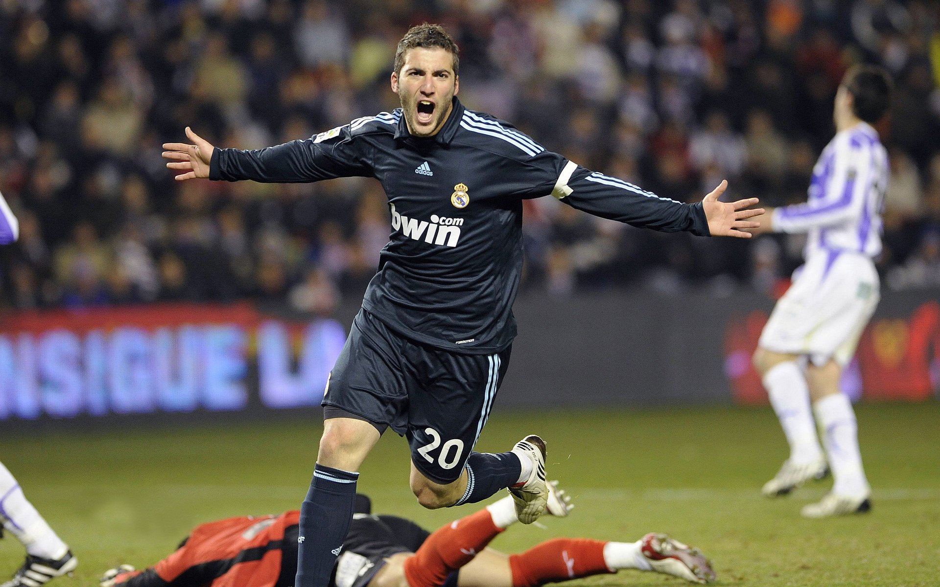 字母哥重要时刻出色防守，公牛带队取胜！上演精彩一战