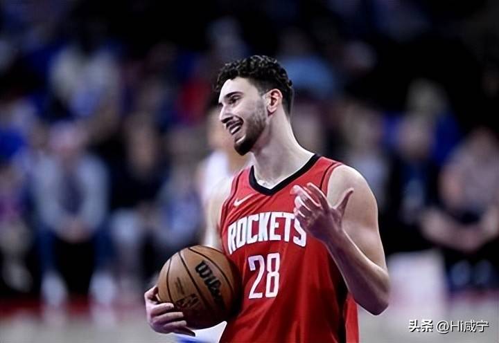 关于维尼修斯赛后谦逊发言登热搜，费城76人血战休斯顿火箭引发热议的信息